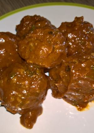 A picture of Spaghetti Sauce with Meatballs.