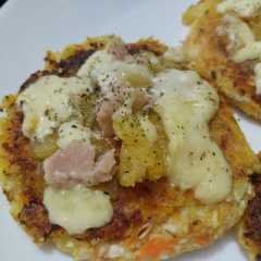 Pizzas hawaianas con base de coliflor, zanahoria y papa🍍🧀🍕🥔🥙🥕🧀-レシピのメイン写真
