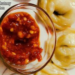 A picture of Momos Chutney.