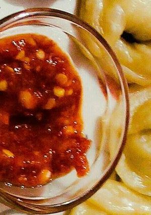 A picture of Momos Chutney.