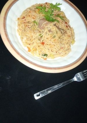 A picture of Jollof spaghetti.