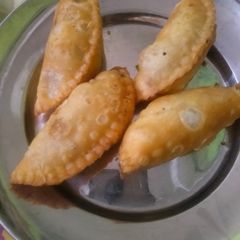 A picture of Mawa gujiya.