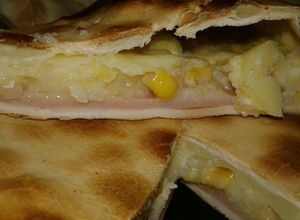 Una foto de Tarta de Choclo Jamon Y queso