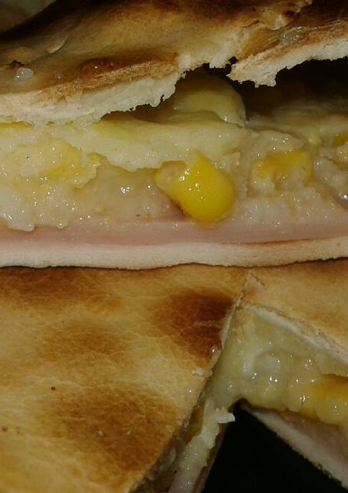 Una foto de Tarta de Choclo Jamon Y queso
