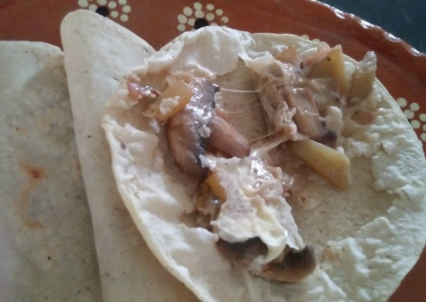 Quesadillas de cáscaras de papa
