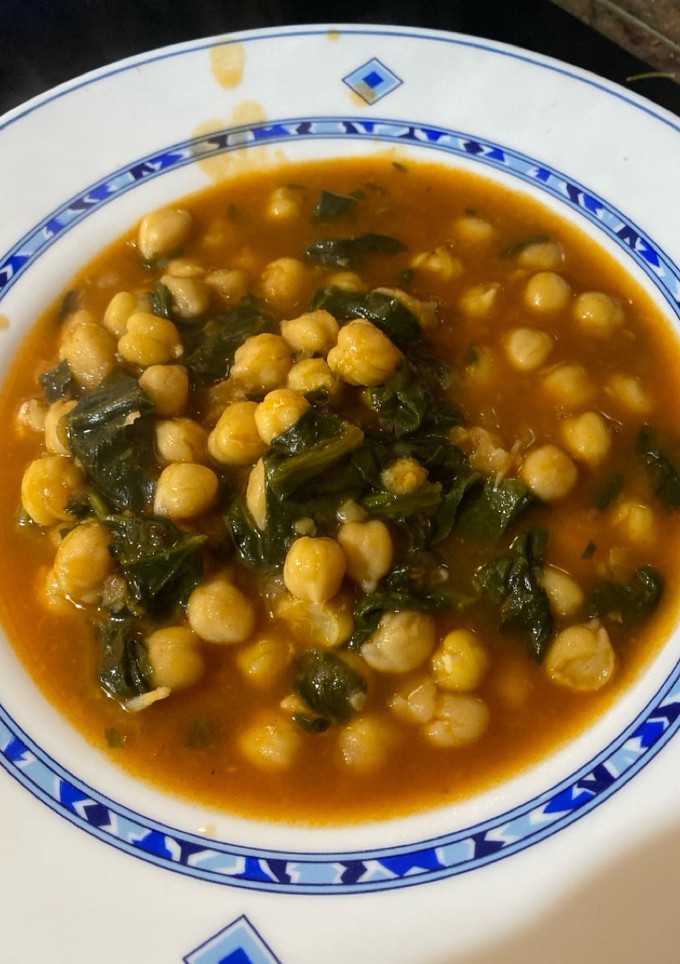 Una foto de Garbanzos con espinacas