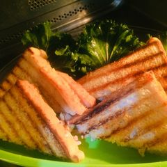 A picture of Chicken keema sandwich.