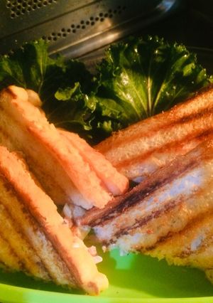 A picture of Chicken keema sandwich.