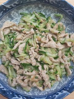 小黃瓜炒肉絲 的食譜成品照片