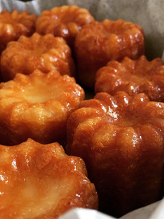 Une photo de Cannelés bordelais