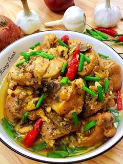 Hình của món Gà Kho Me.