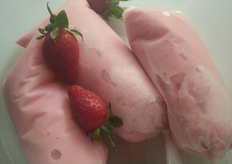 Cara Gampang Menyiapkan Es Mambo Yogurt Berry, Enak