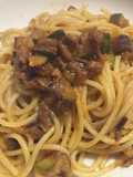 Spaghetti con melanzane, zucchine e acciughe!
