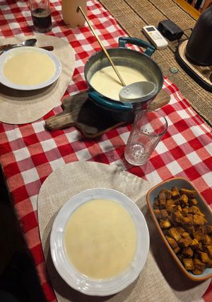 Una foto de Sopa crema puerro y papa (Vichyssoise)
