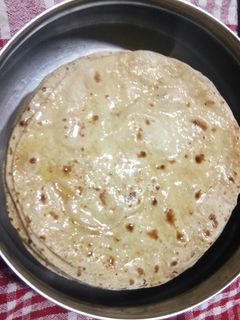 गेहूं की रोटी (gehu ki roti recipe in Hindi) रेसिपी मुख्य फोटो
