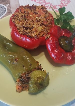 Una foto de Pimientos rellenos de quinoa