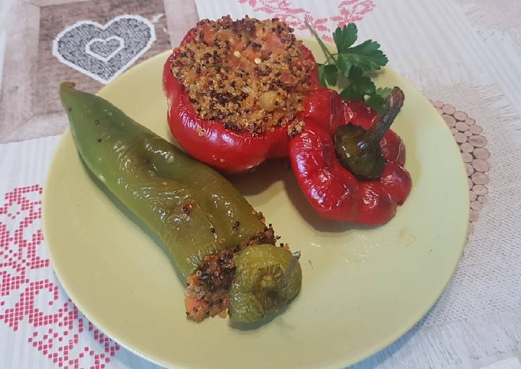 Pimientos rellenos de quinoa