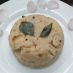 A picture of Semolina (white rava).