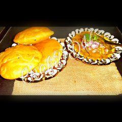 A picture of Delhi wali kachori aloo ki sabji.