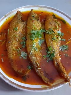 পাবদা মাছের ঝাল (pabda maacher jhol recipe in Bengali) রেসিপির প্রধান ছবি