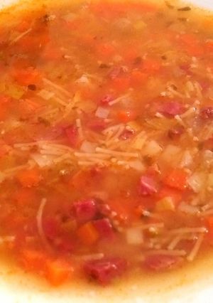 Foto principal de Sopa de verduras, con jamón