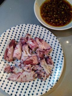 清燙小卷(家常菜)(簡單料理)(清冰箱料理)(10分鐘快速料理)(水煮料理) 的食譜成品照片
