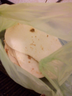 Una foto de Tortilla para taco, fajita y/o burrito