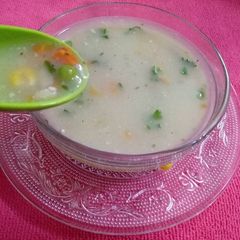 A picture of Mix vegetable soup.