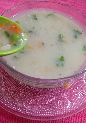 A picture of Mix vegetable soup.