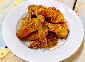 Hình của món Cánh Gà Chiên Giòn Nước Mắm Tỏi.