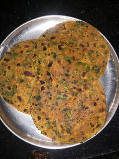 મેથી ના થેપલા (Methi Thepla Recipe In Gujarati) રેસીપી મુખ્ય ફોટો