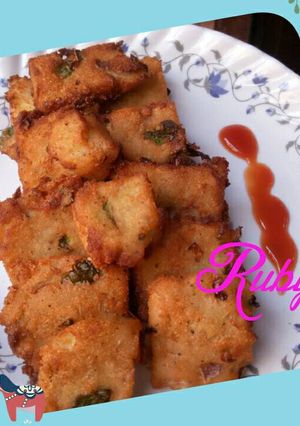 क्रिस्पी सूजी स्टिक्स (Crispy suji sticks recipe in hindi) रेसिपी मुख्य फोटो