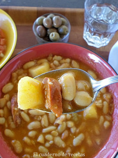 Una foto de Alubias Blancas con Chorizo
