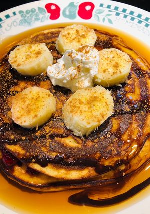 A picture of Yummy Peanut 🥜 Butter & Jelly Stuffed Pancakes 🥞.