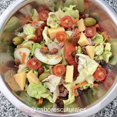 Una foto de 🫘 🥗 🍽️ Ensalada de Porotos Cranberry