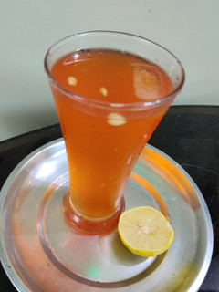 எலுமிச்சை பழம் சர்பத் (Elumichai pazham sharbath Recipe in Tamil) செய்முறை முக்கிய புகைப்படம்