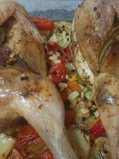 Una foto de Pollo al horno marinado