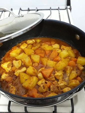 Cara Gampang Menyiapkan Resep Ayam Kentang Rica-rica yang Lezat Anti Ribet, Menggugah Selera