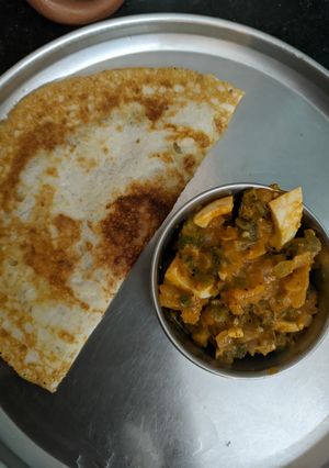 A picture of Stewed Okra and Tomato with Egg Recipe ( ಬೆಂಡೆಕಾಯಿ-ಟೊಮೇಟೊ ಮತ್ತು ಮೊಟ್ಟೆಯ ಕರೀ).