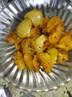 நெல்லிக்காய் ஊறுகாய் (Nellikaai oorukaai recipe in tamil) செய்முறை முக்கிய புகைப்படம்