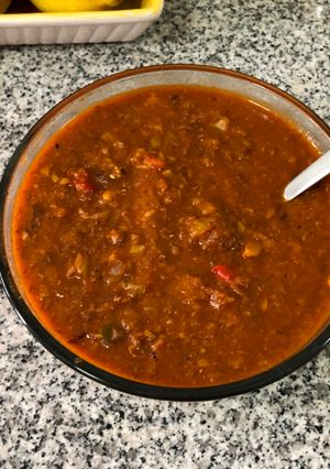 Una foto de Salsa de sardinas y tomate