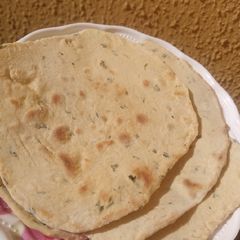A picture of Curtain leaves roti.