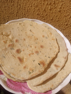 A picture of Curtain leaves roti.