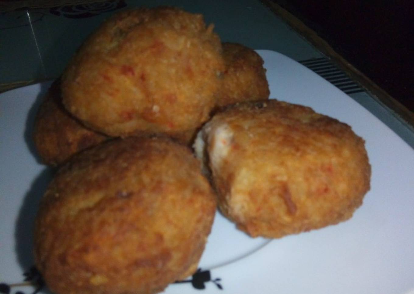 Spicy rice ball