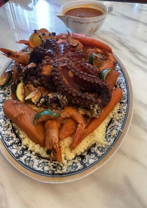 Une photo de 🦑Couscous au 🦞🐙Poulpe 🇩🇿