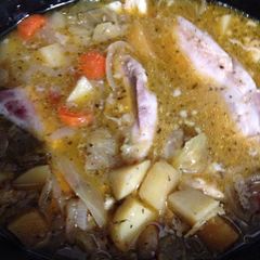 A picture of Apple juice and wine pork roast.
