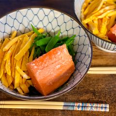 A picture of Three Colors on Rice Bowl.