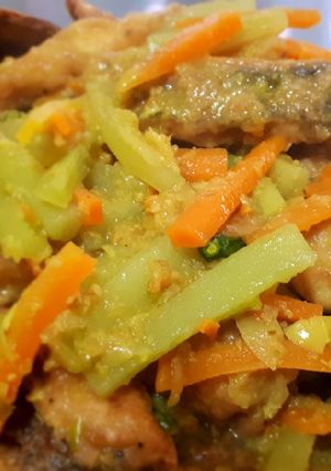 Foto resep Ikan Nila goreng Tepung Siram Acar Kuning