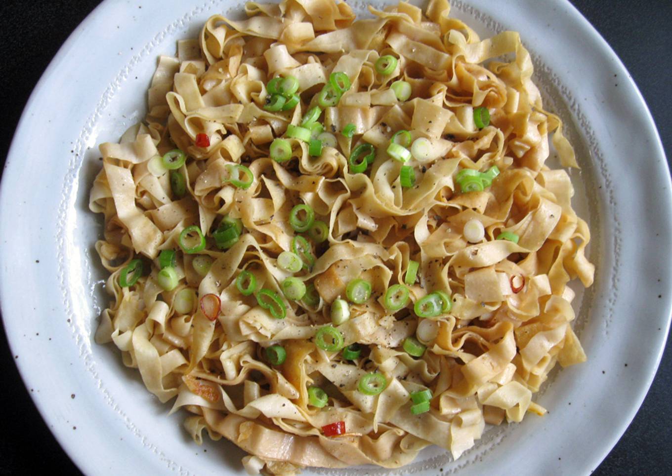 Garlic, Chilli & Soy Sauce Tofu Skin Noodles