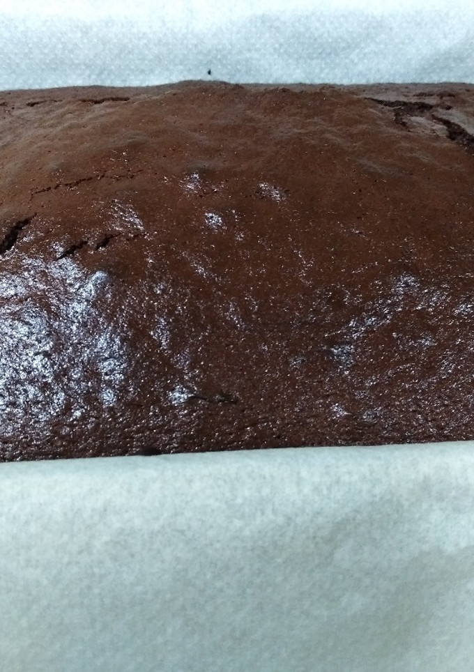 Una foto de Bizcocho casero de chocolate - sin lactosa